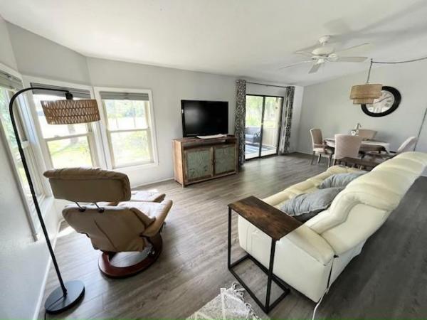 1989 PALM Manufactured Home