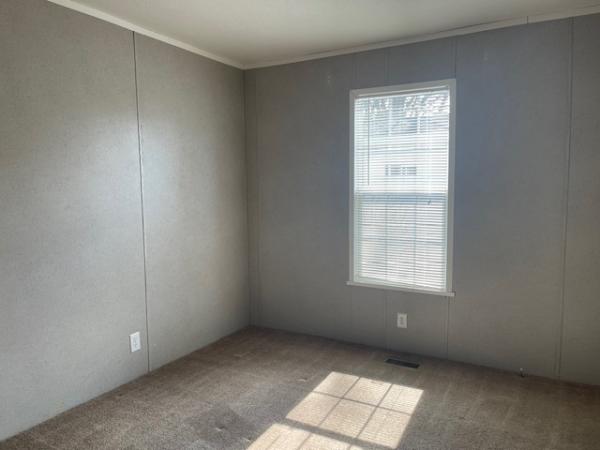 2018 Redman RA1670215 Mobile Home