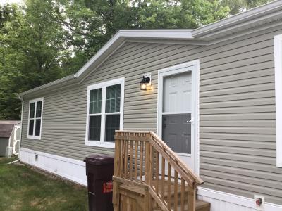 Photo 5 of 7 of home located at 560 Bellewood SE Kentwood, MI 49548