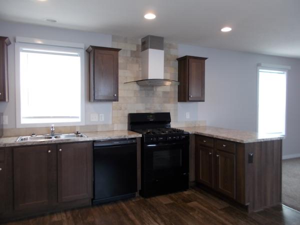 2019 Clayton 81FSN16723A Mobile Home