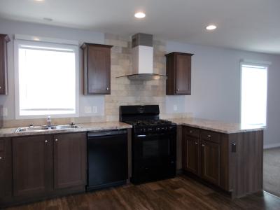 Photo 4 of 10 of home located at 5001 South Ave Lot 32 Toledo, OH 43615
