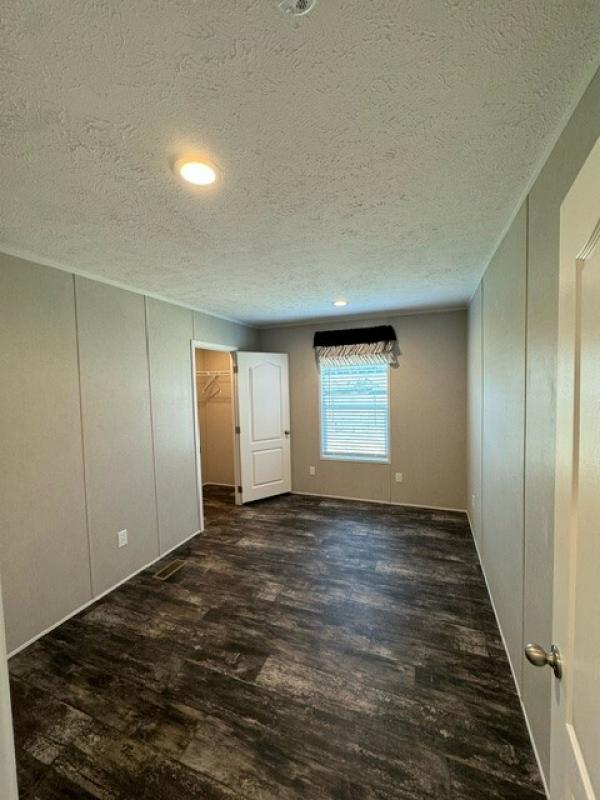 FLEETWOOD Mobile Home For Sale