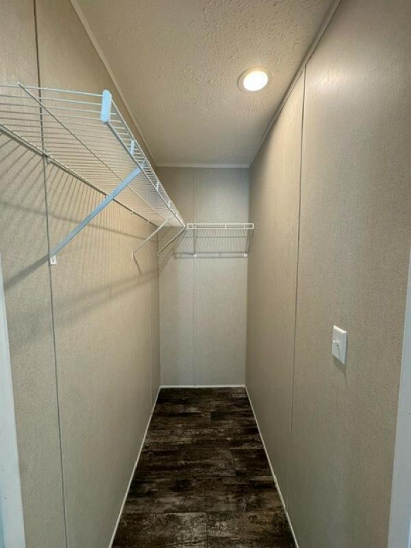 FLEETWOOD Mobile Home For Sale