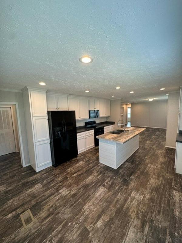 FLEETWOOD Mobile Home For Sale