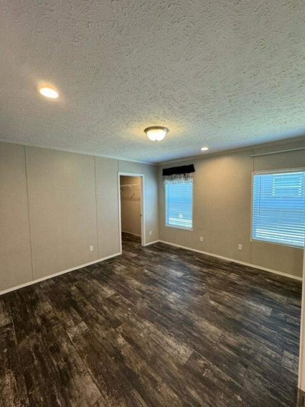FLEETWOOD Mobile Home For Sale
