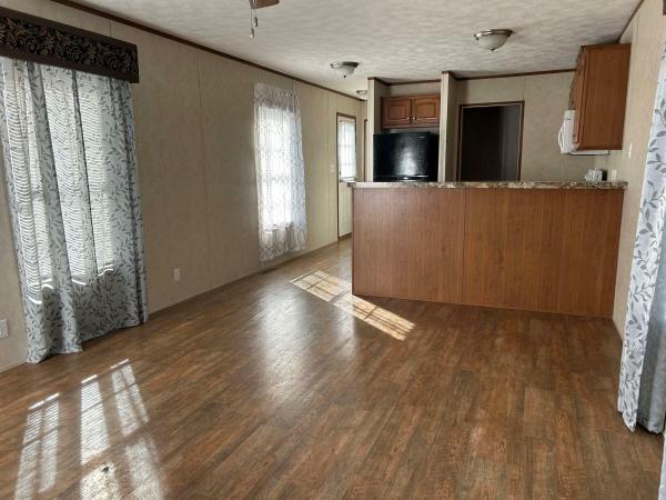 2015 CHAMPION S&SSF756  Home