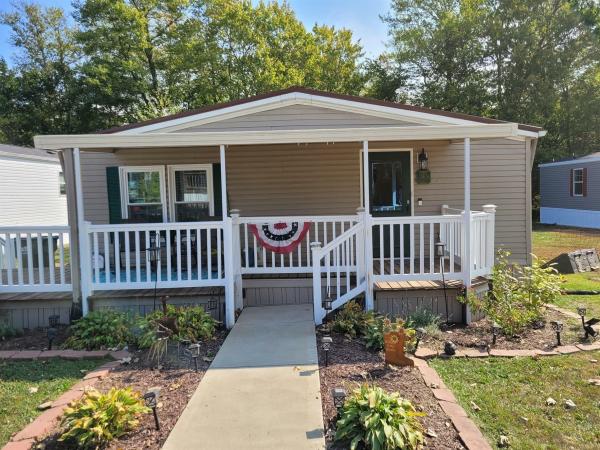 Photo 1 of 2 of home located at 11415 4th Str. NE Magnolia, OH 44643