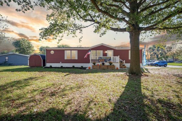 Photo 1 of 2 of home located at 10 Hillcrest Circle Marysville, OH 43040