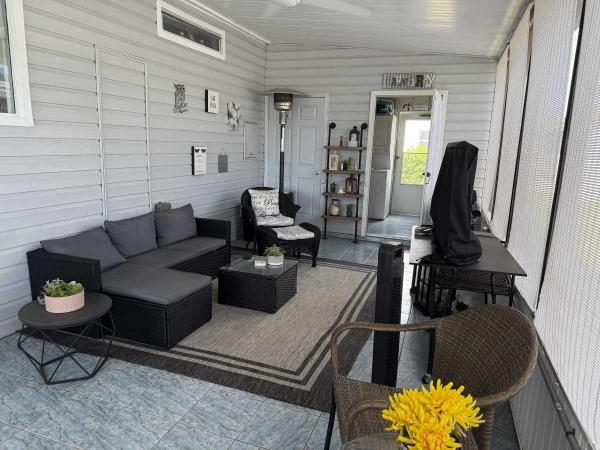 1982 CAPE Mobile Home