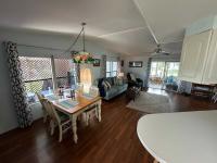 1986 vict Mobile Home