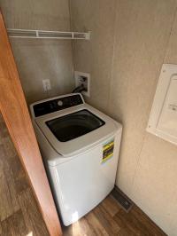 2018 Commodore Mobile Home