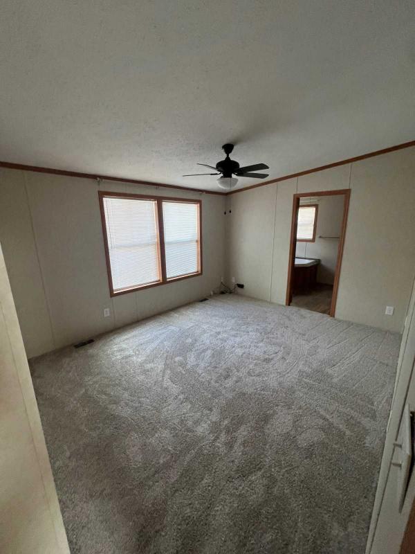 2018 Commodore Mobile Home