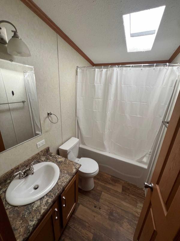 2018 Commodore Mobile Home