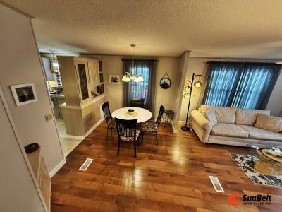 Photo 5 of 21 of home located at 427 Tulip Drive Fruitland Park, FL 34731