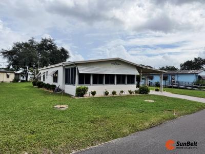 Photo 2 of 17 of home located at 184 Daisy Drive Fruitland Park, FL 34731