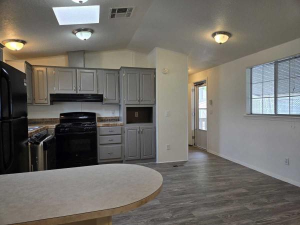 1998 CAVCO DS1668 Manufactured Home