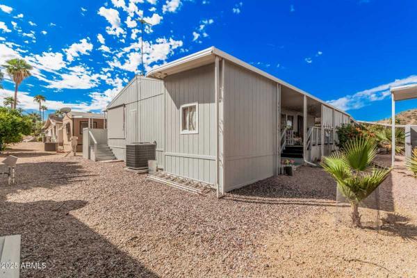 1995 Fleetwood  Glenbrook Manufactured Home