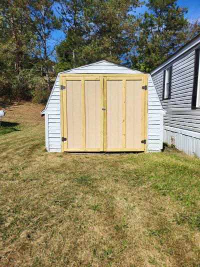 Photo 2 of 10 of home located at 4140 Bickel St, #487 Milford, MI 48381