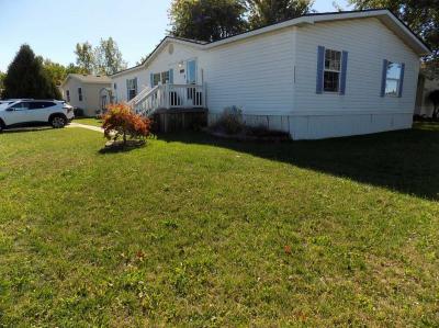 Photo 6 of 35 of home located at 23089 Suffield Lane Brownstown, MI 48134