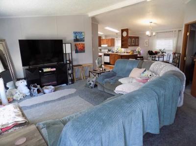 Photo 3 of 54 of home located at 23089 Suffield Lane Brownstown, MI 48134