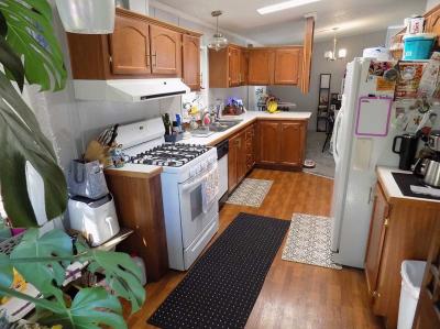 Photo 4 of 54 of home located at 23089 Suffield Lane Brownstown, MI 48134