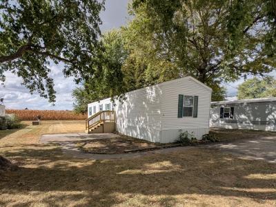 Mobile Home at 96 Country Elms Est. Galesburg, IL 61401
