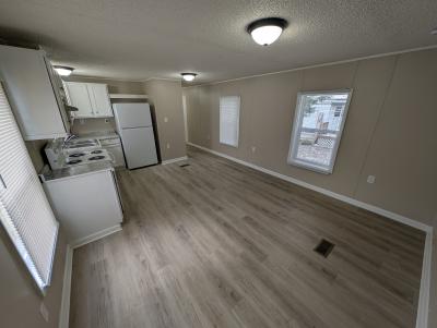 Photo 4 of 19 of home located at 96 Country Elms Est. Galesburg, IL 61401