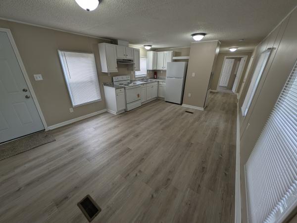 2005 Adrian mobile Home