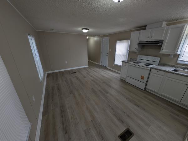 2005 Adrian mobile Home