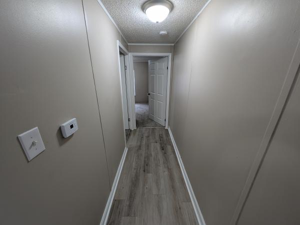 2005 Adrian mobile Home