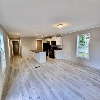 Photo 3 of 18 of home located at 1853 Colins Ct. #37 Milford, MI 48381