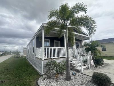 Photo 4 of 42 of home located at 784 Frenchmans Creek North Fort Myers, FL 33917