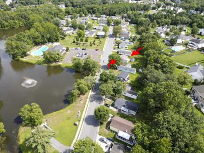 Photo 4 of 13 of home located at 28 Patricia Lane Mount Laurel, NJ 08054