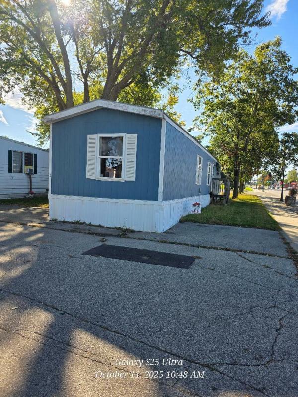 1985  Mobile Home For Sale