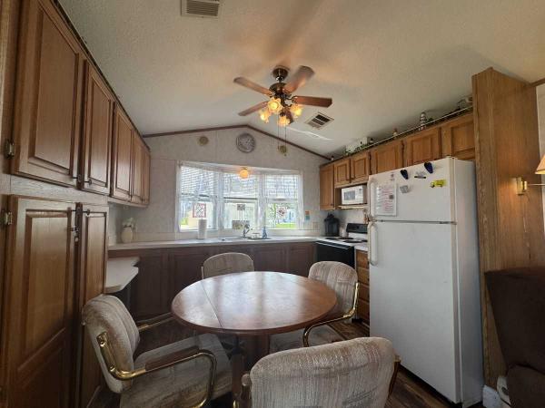 1998 HEAR Mobile Home For Sale