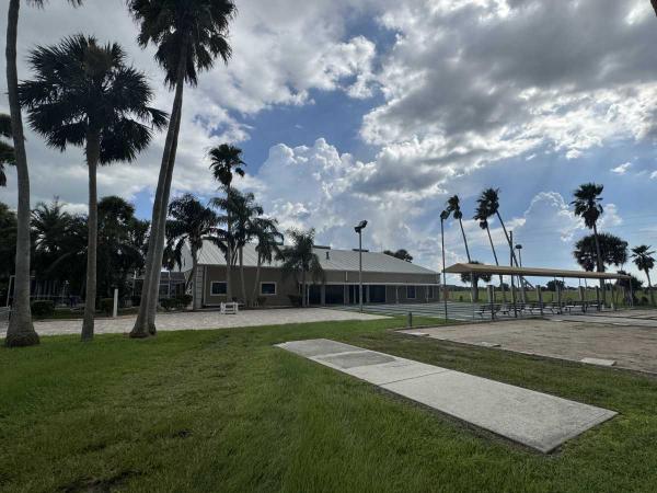 1998 HEAR Mobile Home For Sale