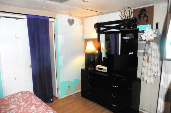 1985 American Mobile Home For Sale