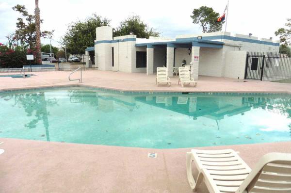 1985 American Mobile Home For Sale