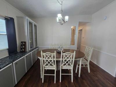 Photo 4 of 8 of home located at 370 53rd Avenue #293 Saint Petersburg, FL 33703