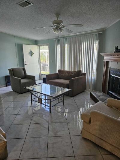 Photo 4 of 17 of home located at 219 Camino Del Rio Port St Lucie, FL 34952