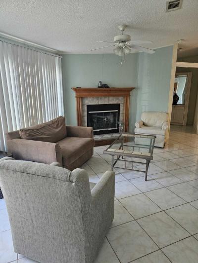Photo 5 of 17 of home located at 219 Camino Del Rio Port St Lucie, FL 34952