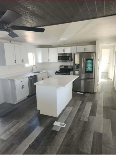 Photo 4 of 18 of home located at 400 W. Baseline Road Tempe, AZ 85282
