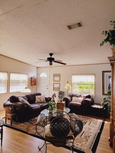Photo 3 of 8 of home located at 100  Hampton Rd Clearwater, FL 34653