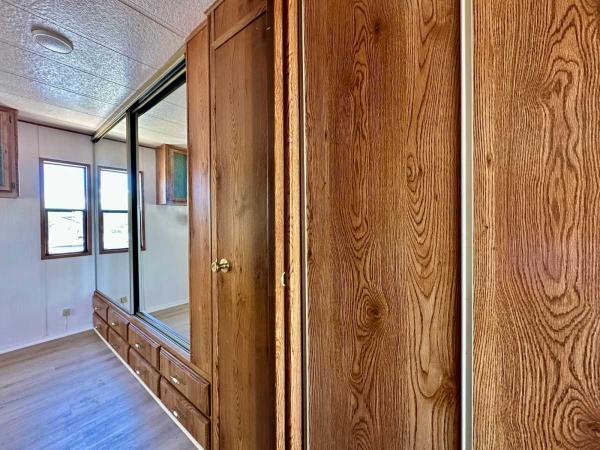 1987 Manufactured Home