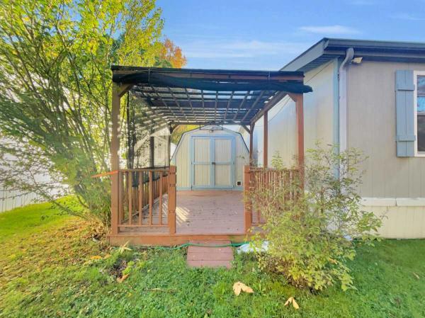 1989 Champion Manufactured Home