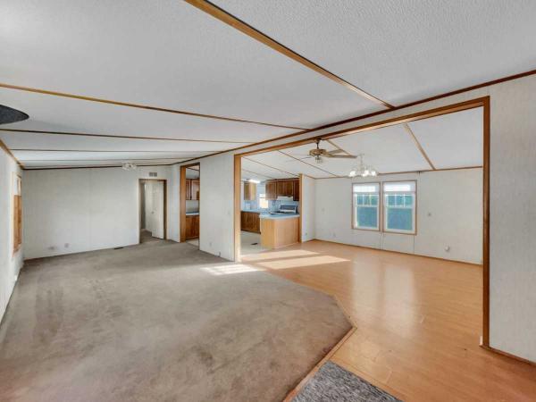1989 Champion Manufactured Home