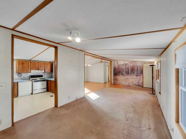 1989 Champion Manufactured Home