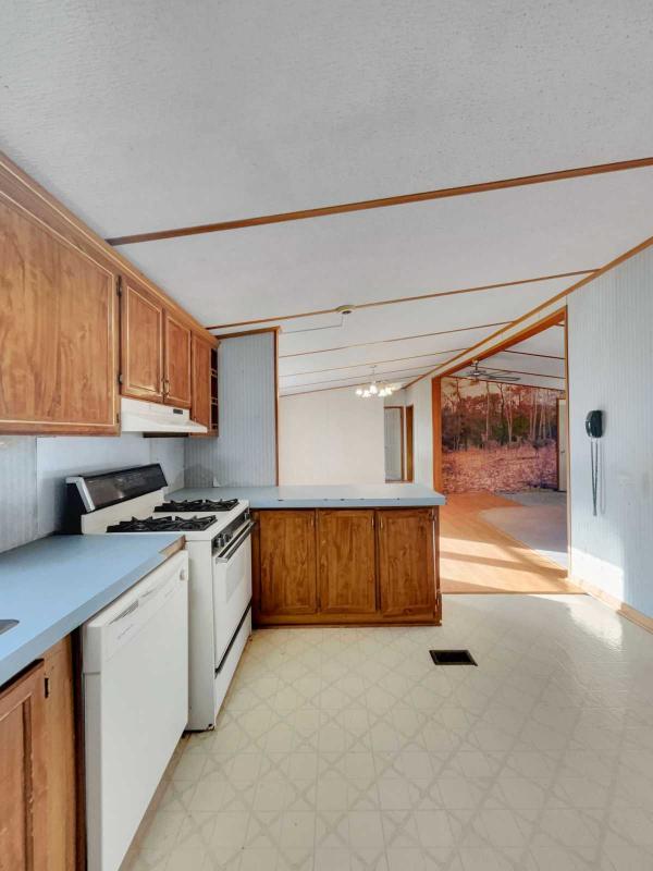 1989 Champion Manufactured Home