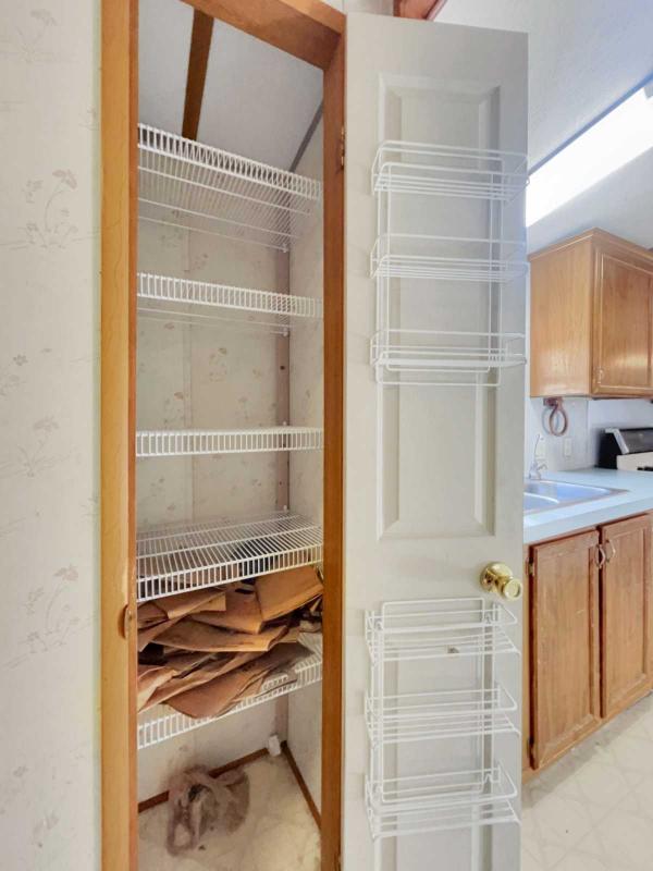 1989 Champion Manufactured Home
