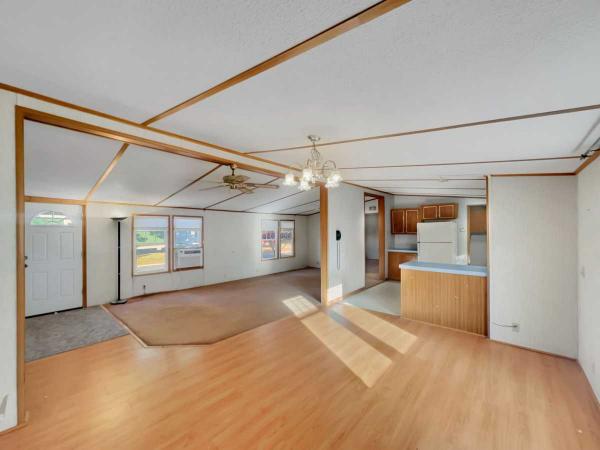 1989 Champion Manufactured Home